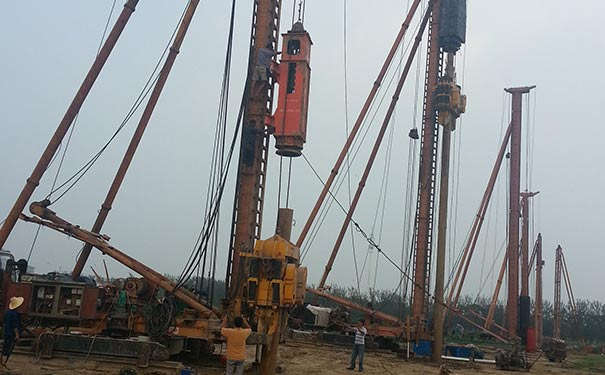 快速了解液压打桩锤工作原理 液压打桩机型号规格齐全