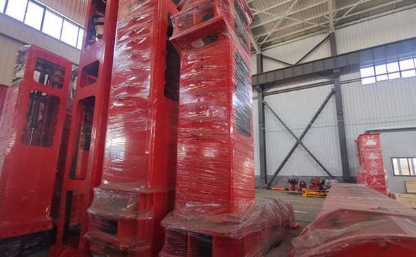 恒大夯神生产厂家主要研发生产HC高速液压夯实机、铣挖机、平板夯、液压桩锤等路面液压夯实设备,HC高速液压夯实机技术参数主要有HC04\HC08\HC12\HC16\HC20\HC30\HC36\HC42\HC60\HC84等。