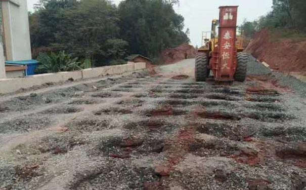 高速液压夯实机论坛,购买高速液压夯实机