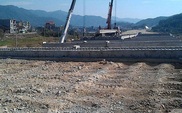 HC高速液压夯实机