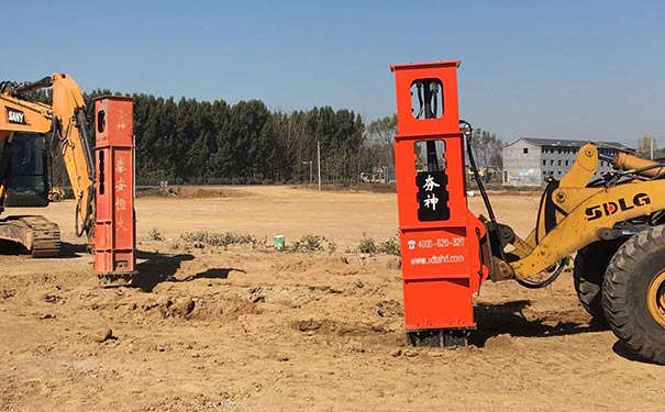 青海高速液压夯实机图片