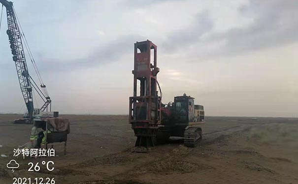 打桩机液压锤视频 技术性公司 振动锤打桩机 自主知识产权