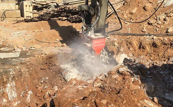 小型巷道掘进机铣挖机